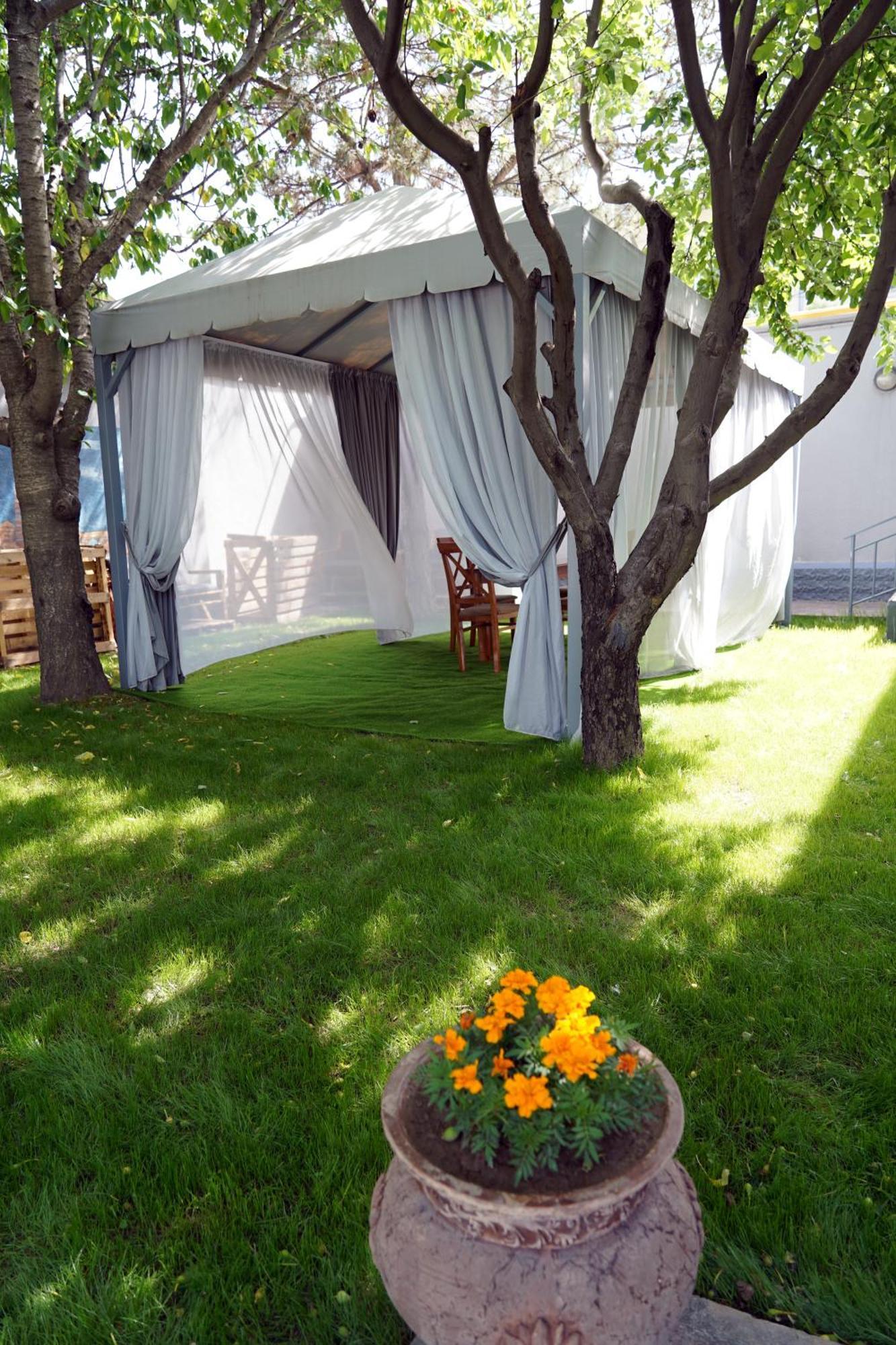 Hostel Premium Tashkent Esterno foto
