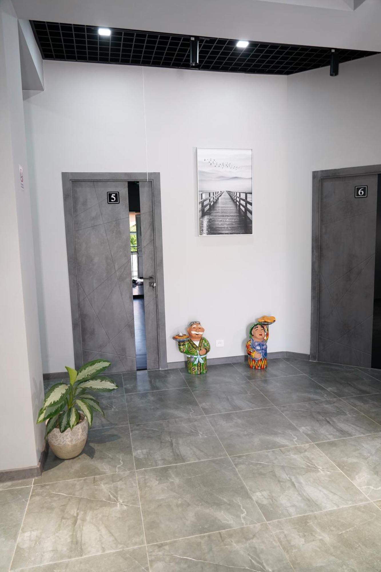 Hostel Premium Tashkent Esterno foto