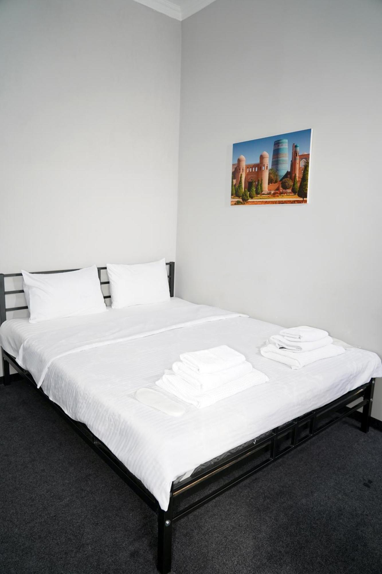 Hostel Premium Tashkent Esterno foto