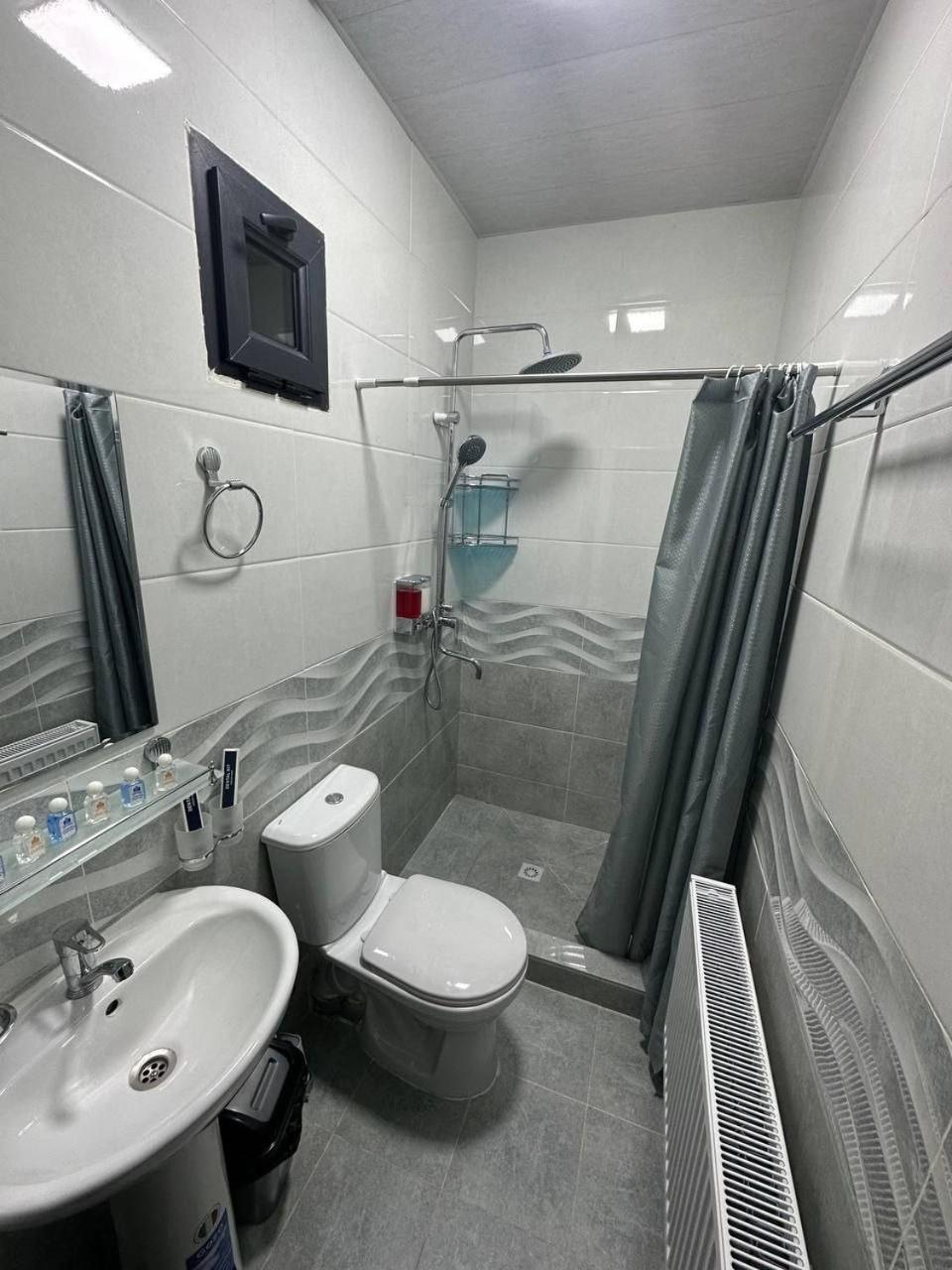 Hostel Premium Tashkent Esterno foto