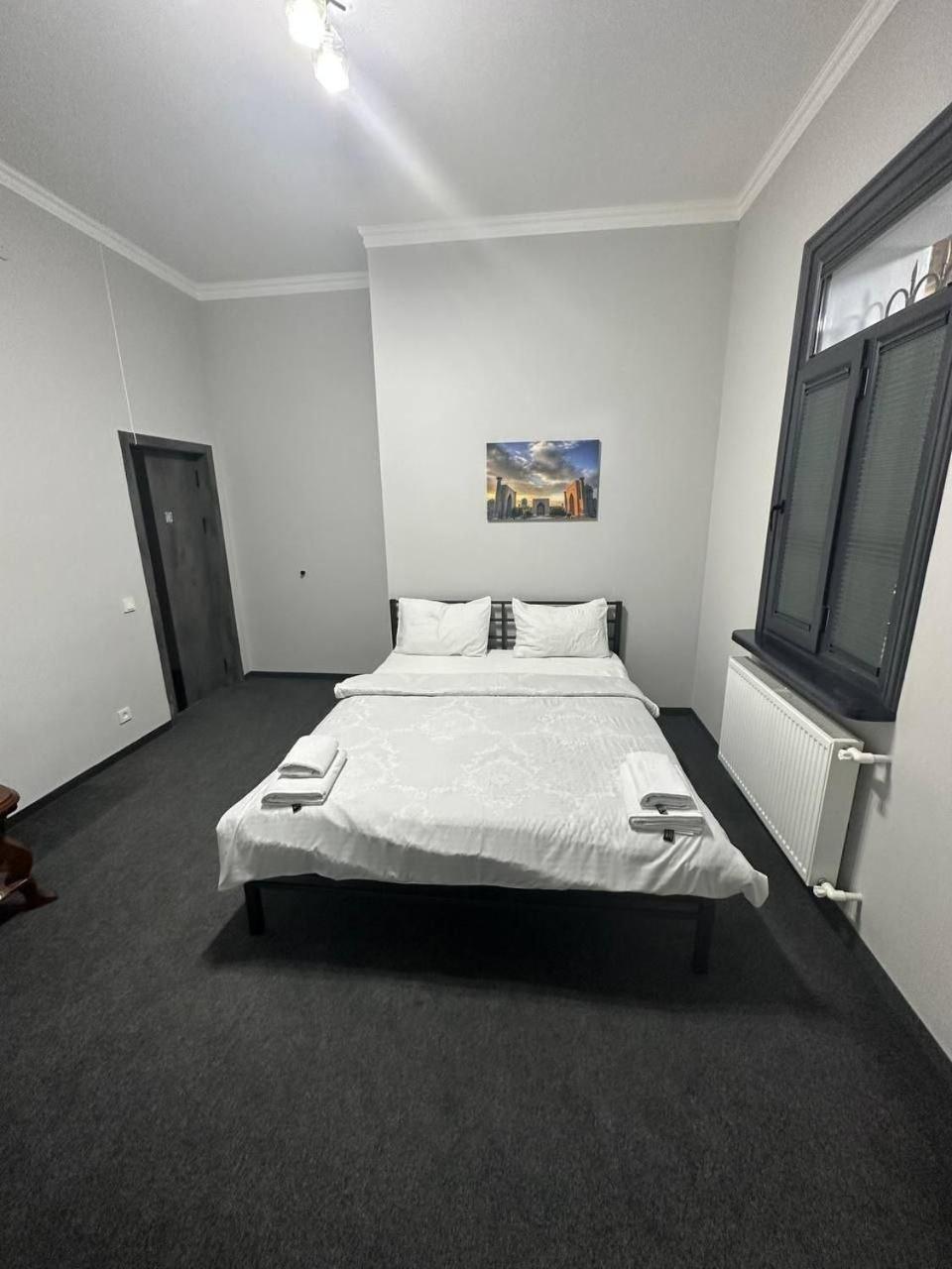Hostel Premium Tashkent Esterno foto