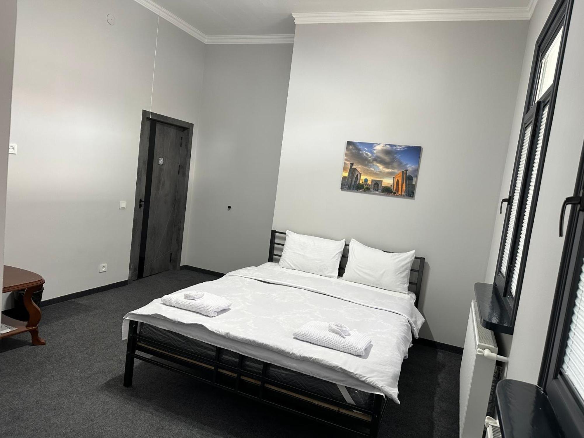 Hostel Premium Tashkent Esterno foto